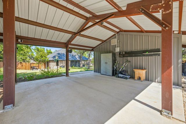 5004 Moss Rock Trail, Granbury, TX 76048