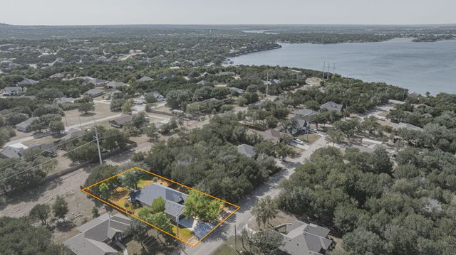 5004 Moss Rock Trail, Granbury, TX 76048