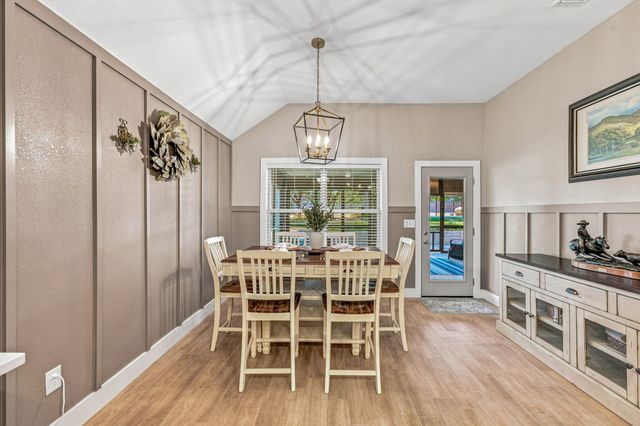 5004 Moss Rock Trail, Granbury, TX 76048