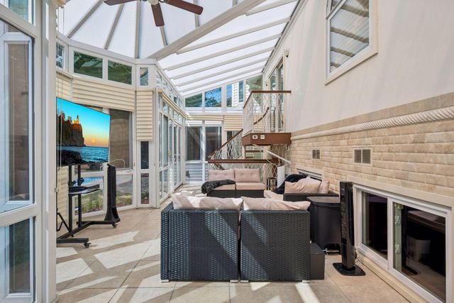 9625 103rd Avenue N, Maple Grove, MN 55369