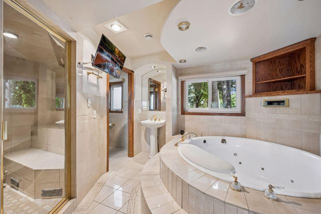 9625 103rd Avenue N, Maple Grove, MN 55369