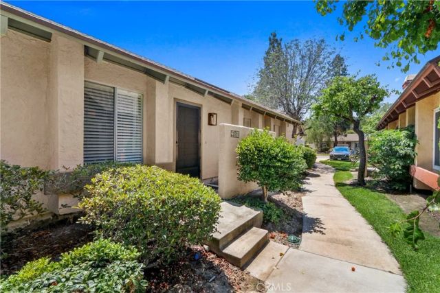 22891 Caminito Flores, Laguna Hills, CA 92653