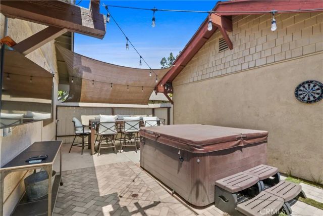 22891 Caminito Flores, Laguna Hills, CA 92653