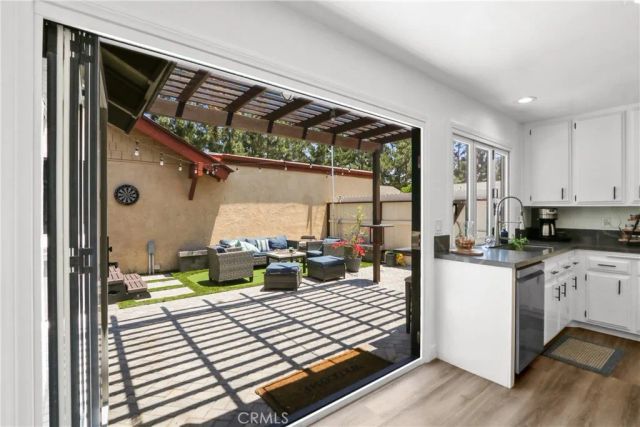 22891 Caminito Flores, Laguna Hills, CA 92653