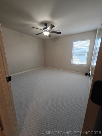 18512 E 43rd Place, Tulsa, OK 74134