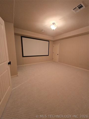 18512 E 43rd Place, Tulsa, OK 74134