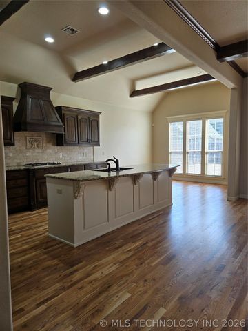 18512 E 43rd Place, Tulsa, OK 74134