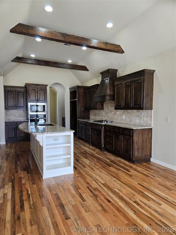 18512 E 43rd Place, Tulsa, OK 74134