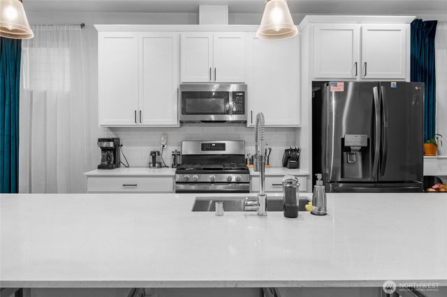 8770 69th Place NE, Marysville, WA 98270