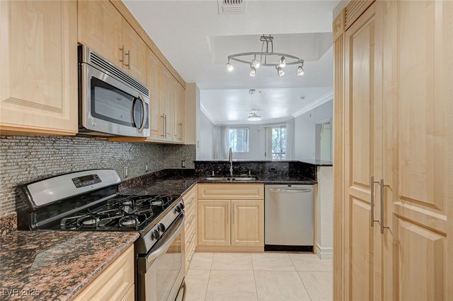 210 East Flamingo Road 105, Las Vegas, NV 89169