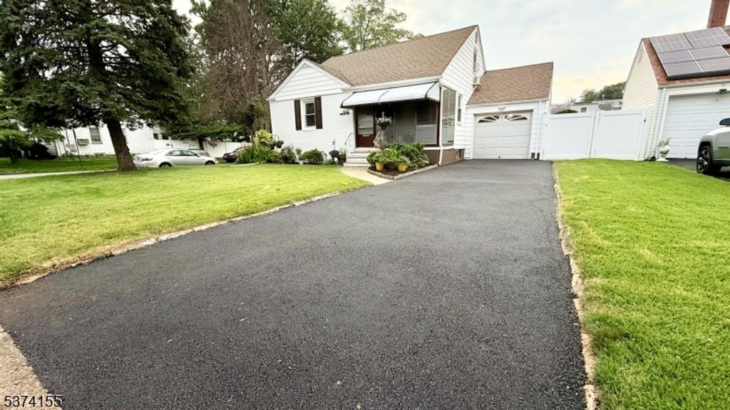 442 Rosewood Ter, Linden City, NJ 07036