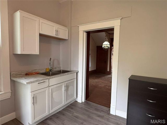 427 N 7th Street, Hannibal, MO 63401