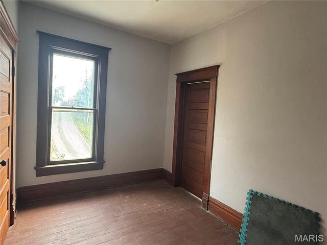 427 N 7th Street, Hannibal, MO 63401