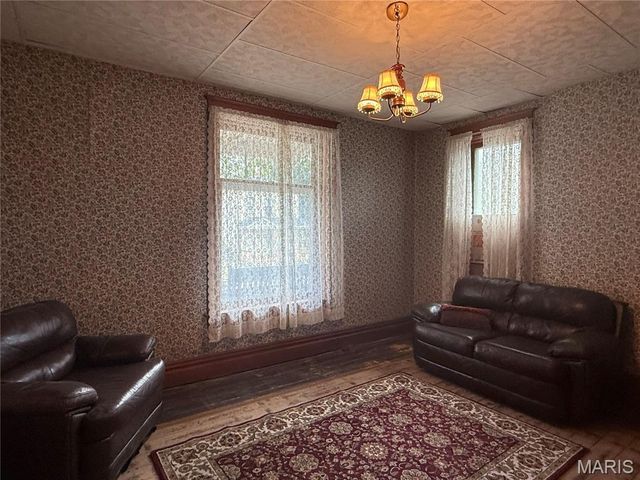 427 N 7th Street, Hannibal, MO 63401