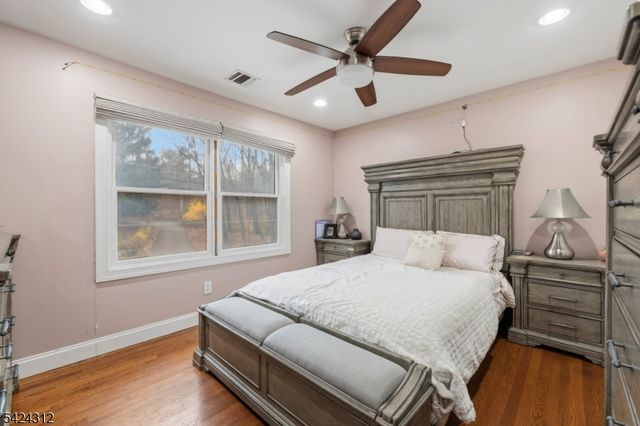 32 Seminole Ave, Rockaway Twp., NJ 07866