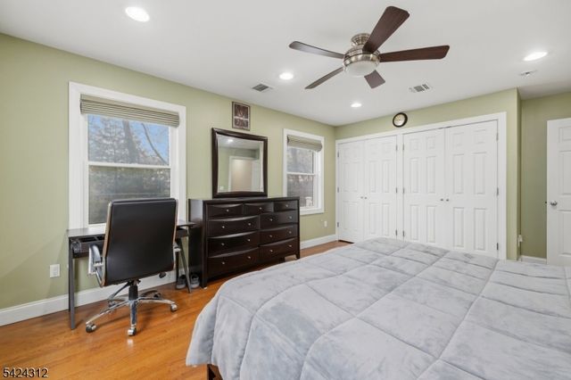 32 Seminole Ave, Rockaway Twp., NJ 07866