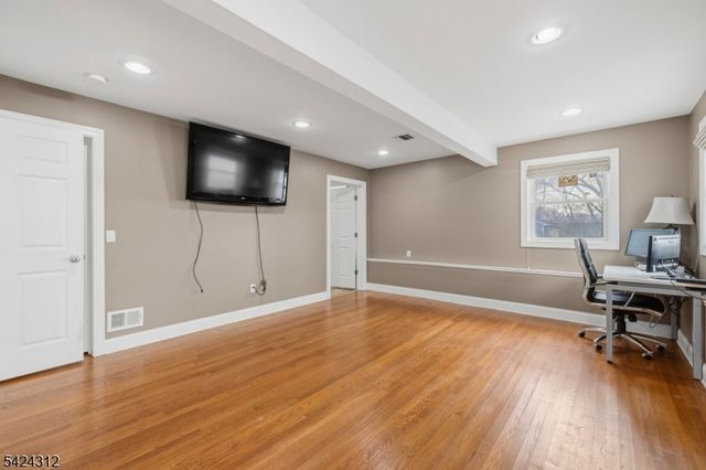 32 Seminole Ave, Rockaway Twp., NJ 07866