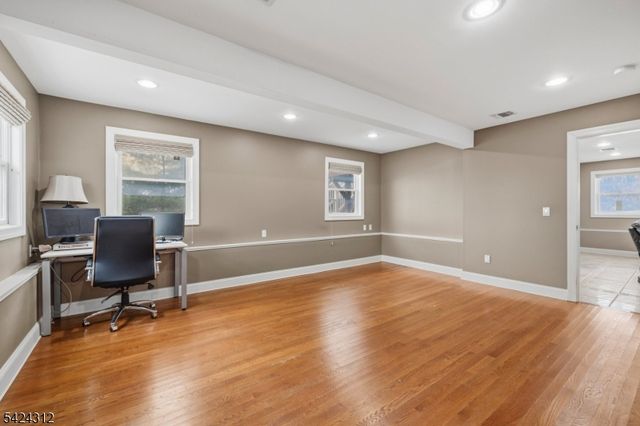 32 Seminole Ave, Rockaway Twp., NJ 07866