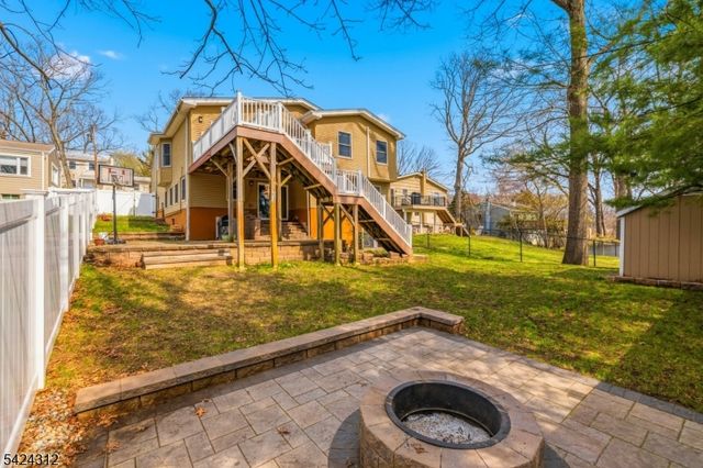 32 Seminole Ave, Rockaway Twp., NJ 07866