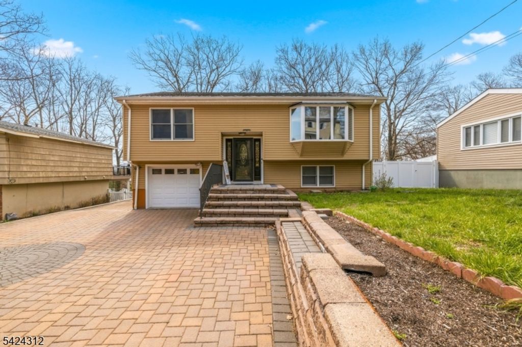 32 Seminole Ave, Rockaway Twp., NJ 07866