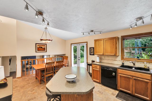 14517 N Chronicle St, Mead, WA 99021