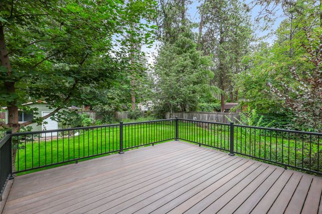 14517 N Chronicle St, Mead, WA 99021