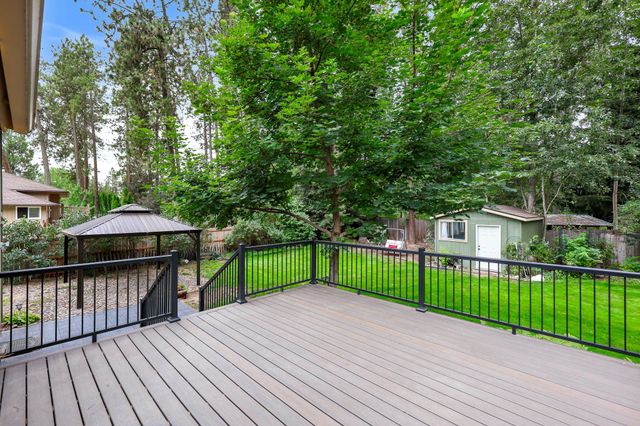 14517 N Chronicle St, Mead, WA 99021