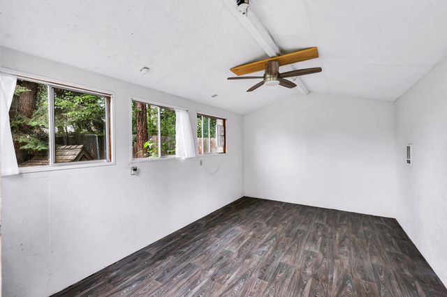 14517 N Chronicle St, Mead, WA 99021