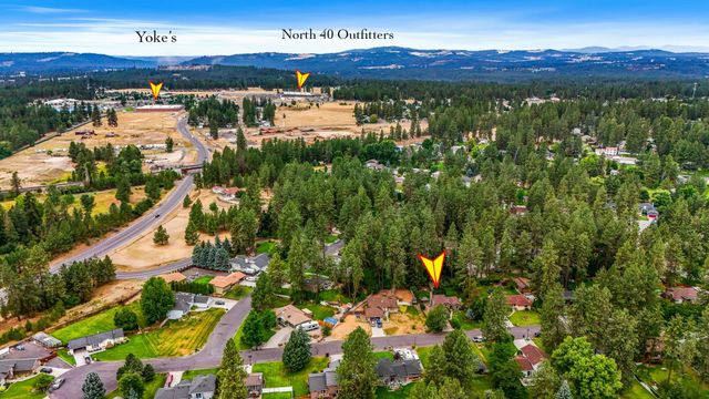 14517 N Chronicle St, Mead, WA 99021