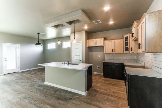 6052 TIN HILL Street, Santa Teresa, NM 88008