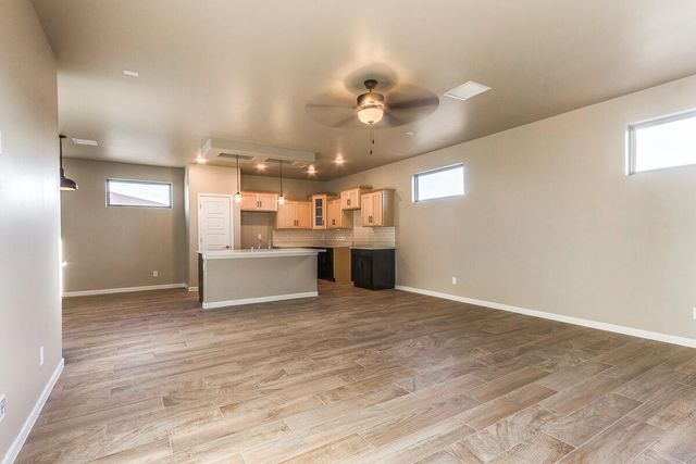 6052 TIN HILL Street, Santa Teresa, NM 88008