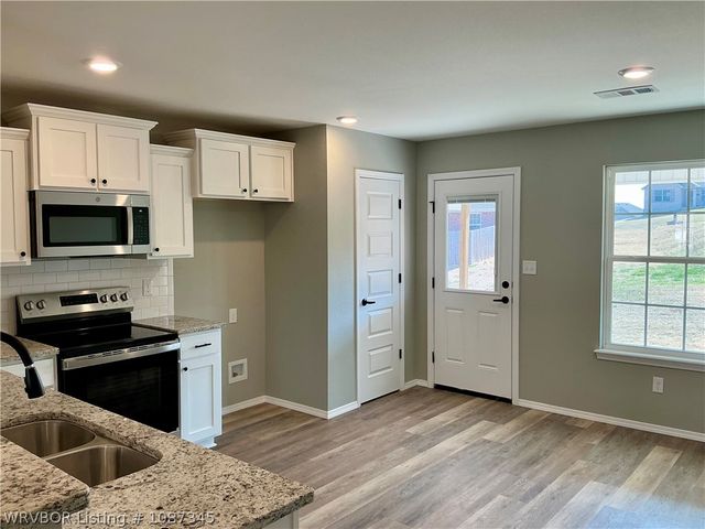 2028 Wisteria Lane, Van Buren, AR 72956