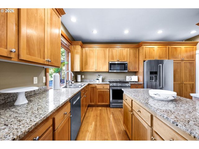 1943 Nw MILLCREST Pl, Portland, OR 97229