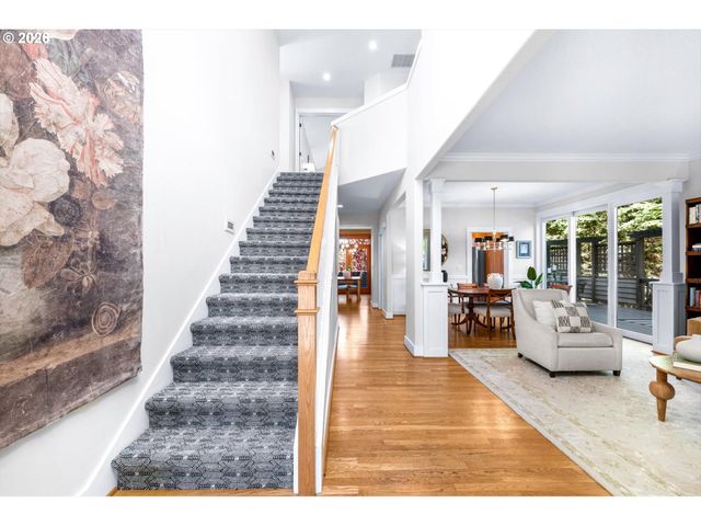1943 Nw MILLCREST Pl, Portland, OR 97229