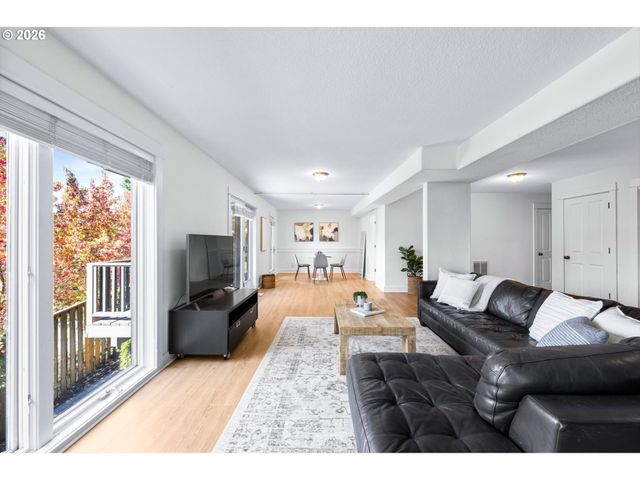 1943 Nw MILLCREST Pl, Portland, OR 97229
