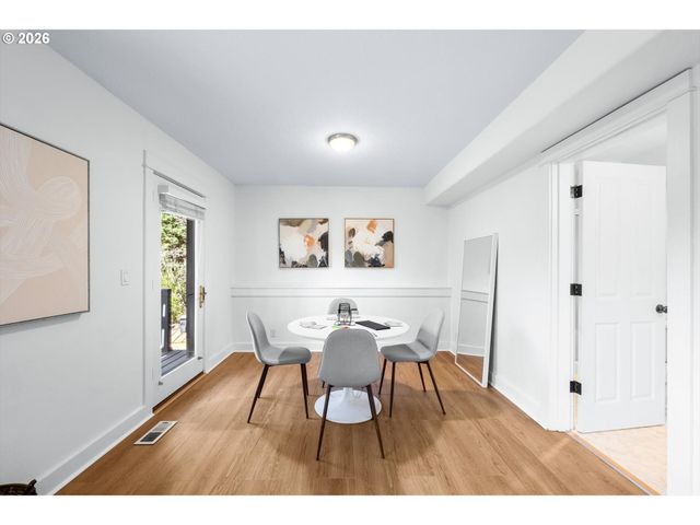 1943 Nw MILLCREST Pl, Portland, OR 97229