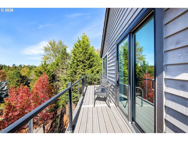 1943 Nw MILLCREST Pl, Portland, OR 97229