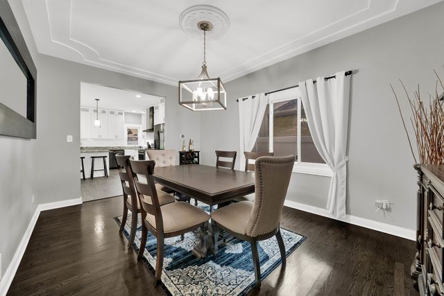 4823 W 106th Street, Oak Lawn, IL 60453