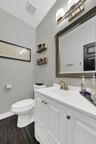 4823 W 106th Street, Oak Lawn, IL 60453