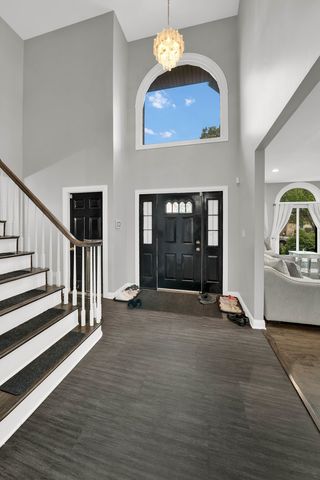 4823 W 106th Street, Oak Lawn, IL 60453