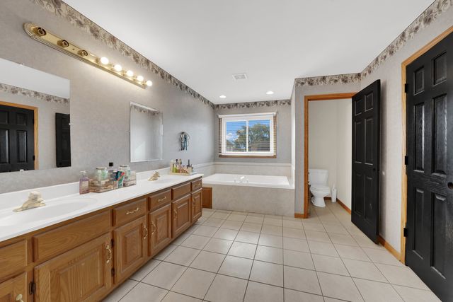 4823 W 106th Street, Oak Lawn, IL 60453