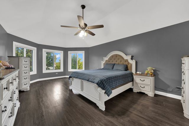 4823 W 106th Street, Oak Lawn, IL 60453