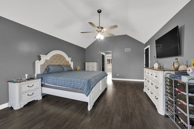 4823 W 106th Street, Oak Lawn, IL 60453