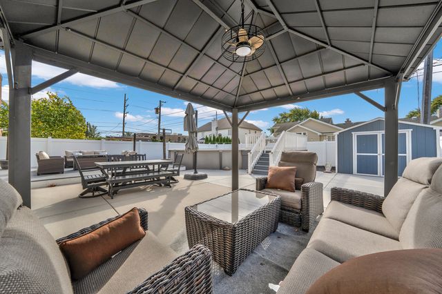 4823 W 106th Street, Oak Lawn, IL 60453