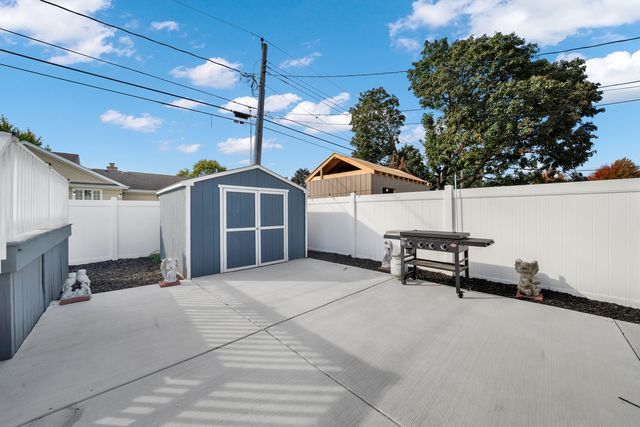 4823 W 106th Street, Oak Lawn, IL 60453