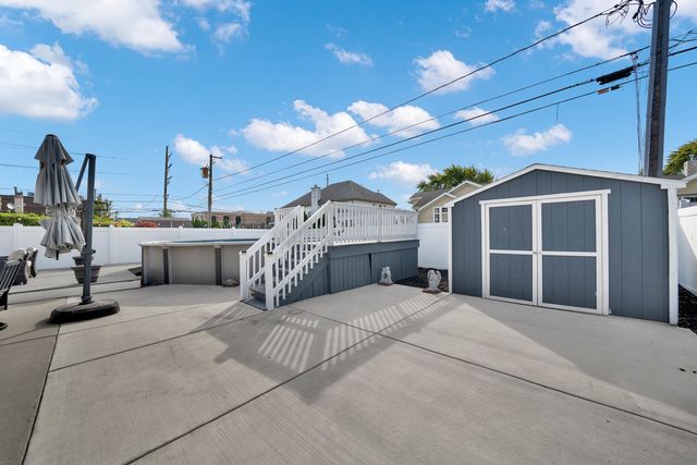 4823 W 106th Street, Oak Lawn, IL 60453