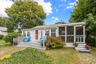 135 Balsam St, Fairhaven, MA 02719