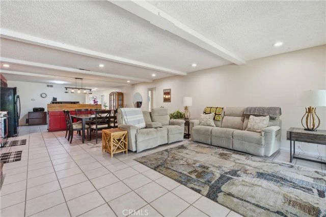 635 Plumer, Costa Mesa, CA 92627