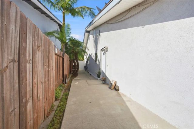 635 Plumer, Costa Mesa, CA 92627