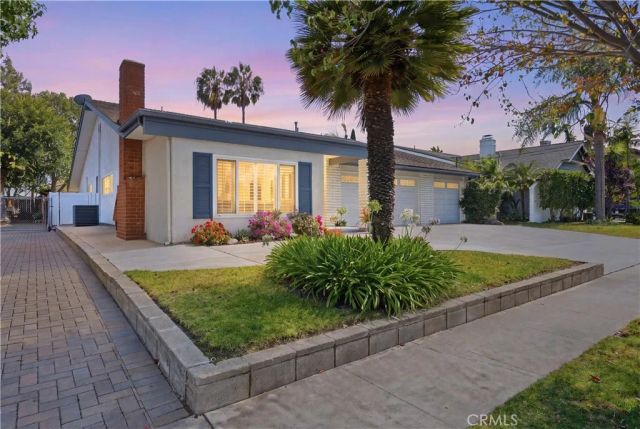 635 Plumer, Costa Mesa, CA 92627